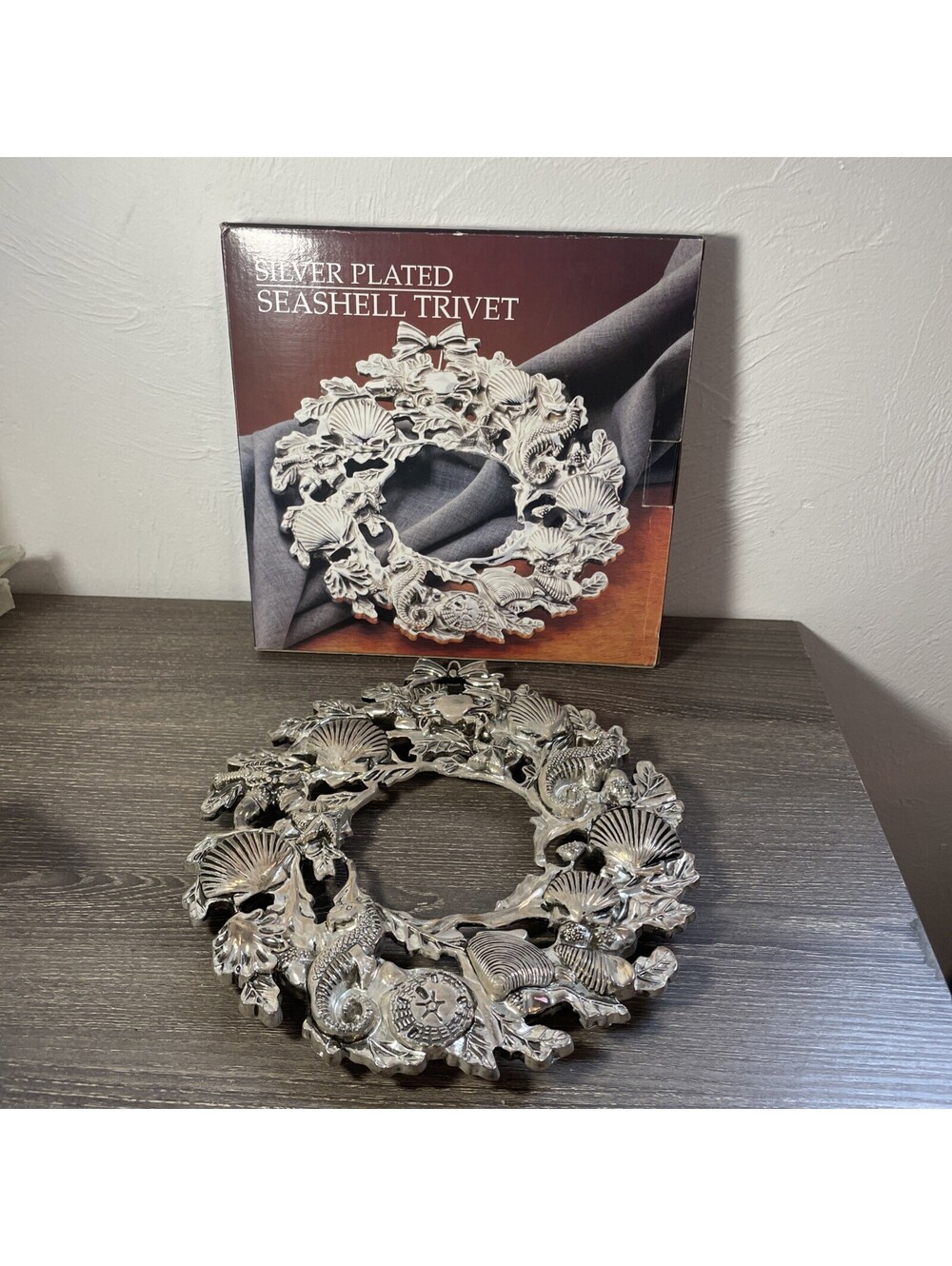 Godinger 1994 Silver Plated Seashell Coastal Wreath Trivet Seahorse Starfish